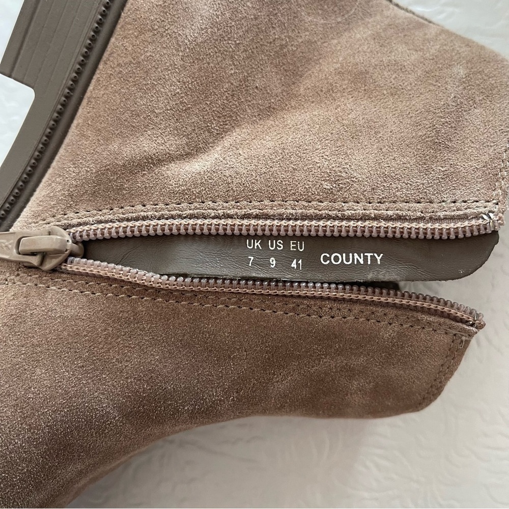 NWOB Hotter County Chelsea Boot Tan Suede US Size 9 - Picture 12 of 16